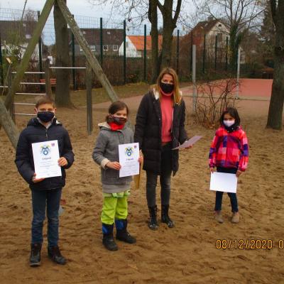 Siegerehrung in der Schule im Augustental